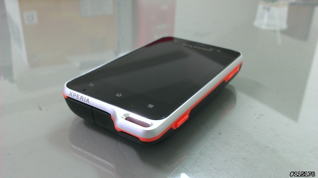 Sony Ericsson 三防機active入手簡單開箱圖....XD