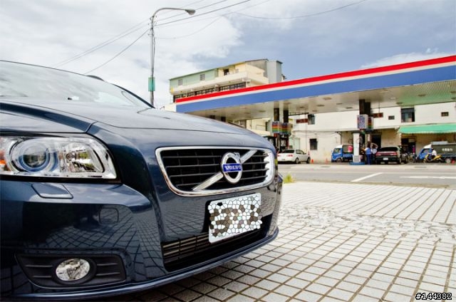 2012 V50 D4 466 小開箱