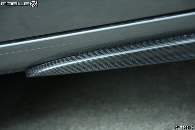精緻與低調的奢華質感 邁向全車CARBON化 GOLF GTI MK6 [側裙篇]