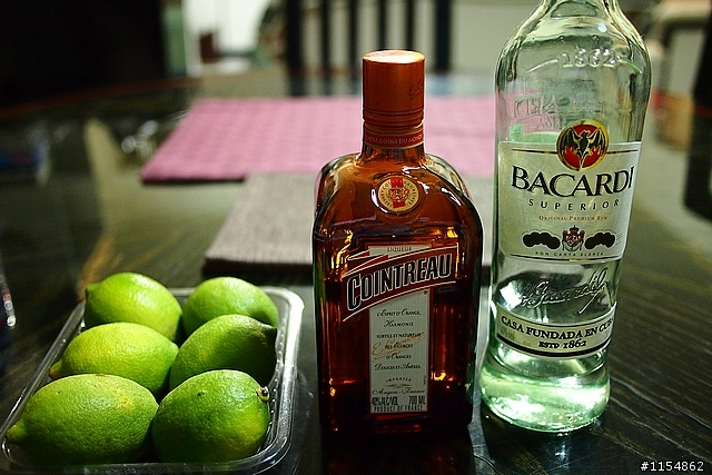 [分享] 時尚調酒必備~ 君度橙酒 COINTREAU