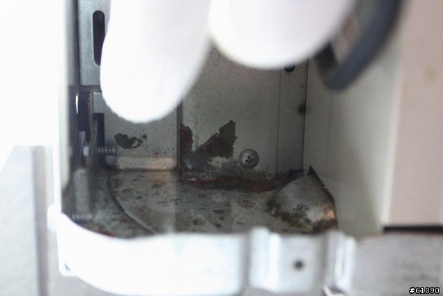 變頻分離式冷氣室外機排水問題