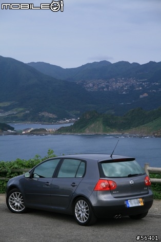 【開箱文】限量鋼炮 遲來的開箱文 VW GOLF 1.4 GT