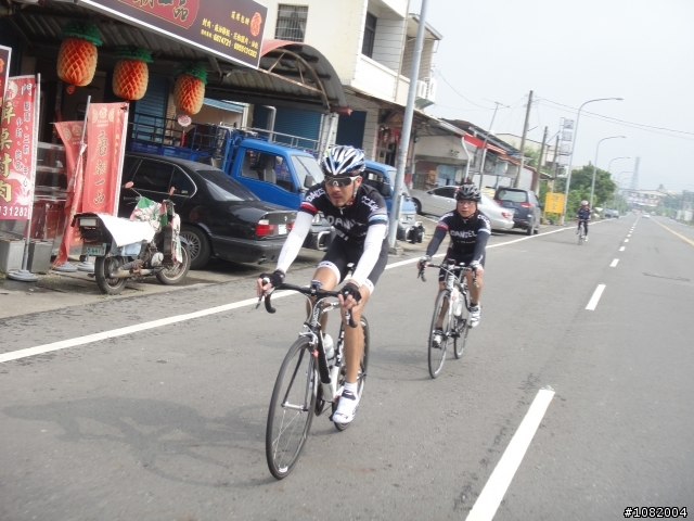 2011.09.04 環府城自行車賽(沿路拍)