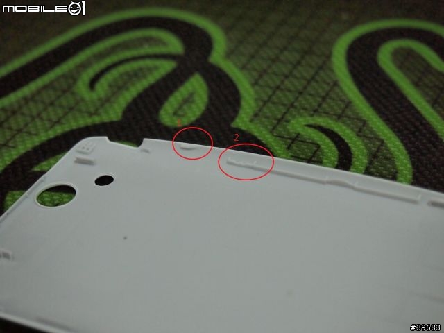 Arc S 電池背蓋不密合的問題