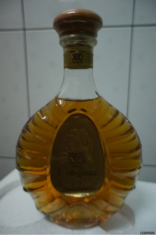試問~一堆老酒的價值??