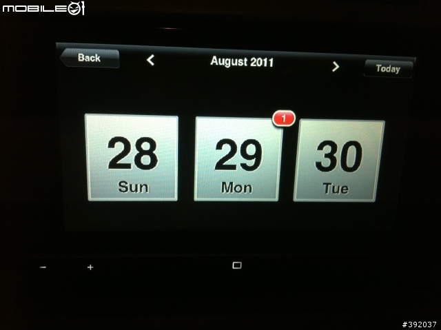 iPod/iPhone車用音響Pionner AppRadio(iPad好像也可以)----------9月2日更新,加入開箱文
