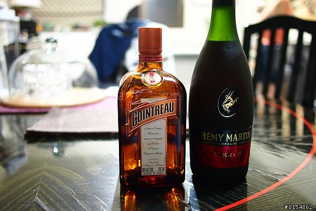 [分享] 時尚調酒必備~ 君度橙酒 COINTREAU