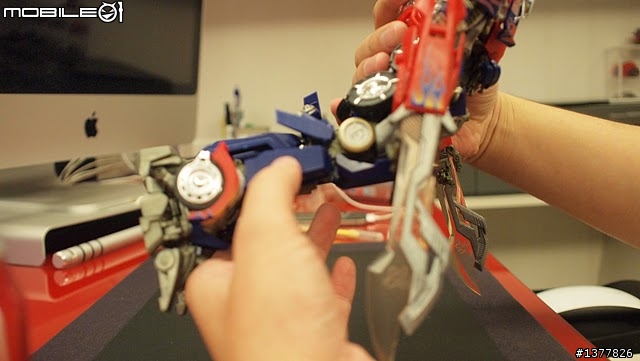 [分享] Takara Tomy DMK 1/35 Optimus Prime 科博文快速素組心得