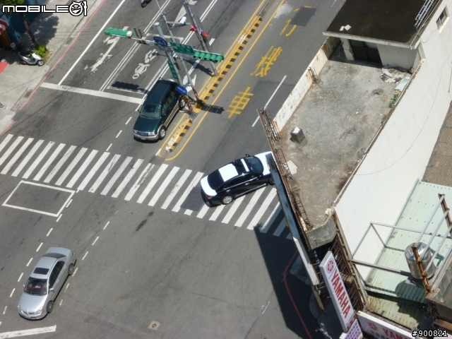 這台是那個要小改款的車要上市了嗎?!(有膠帶車圖)