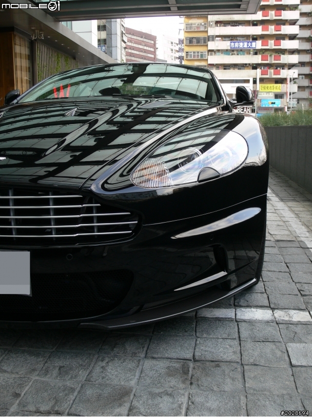 旅館前的 DBS