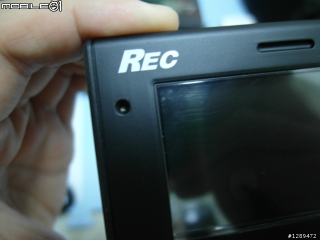 MIT新機器-REC D7 行車紀錄器 (新增"支架"及夜間影片)