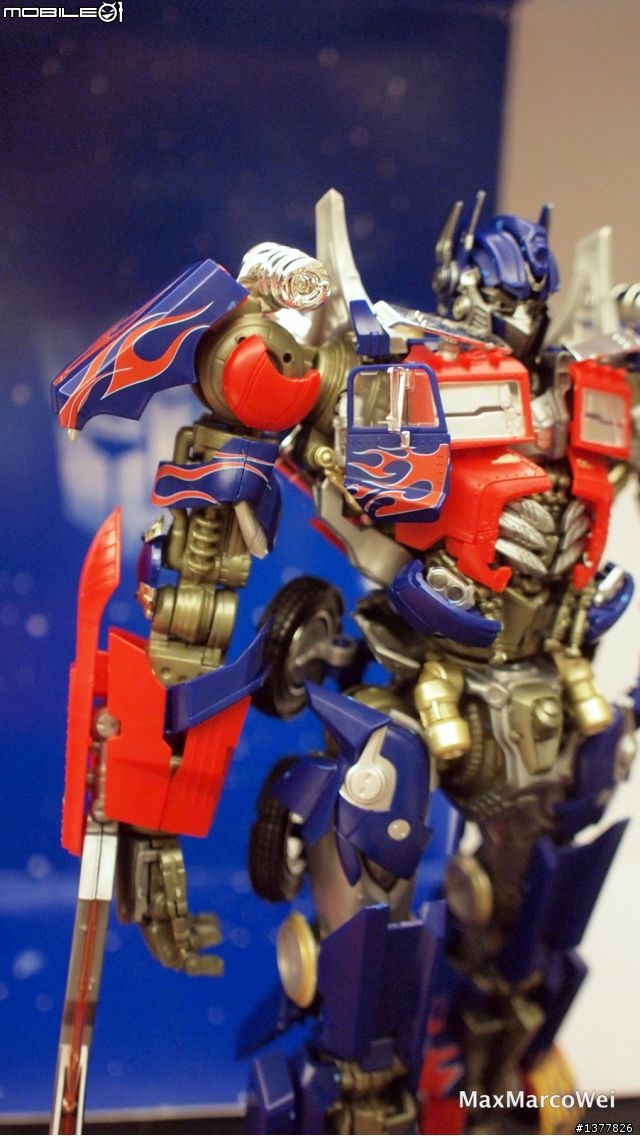 [分享] Takara Tomy DMK 1/35 Optimus Prime 科博文快速素組心得