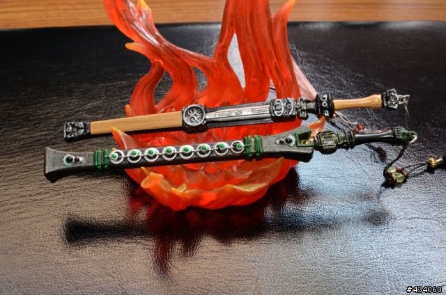 倚箏天波觀浩渺，蒼音掀濤洗星辰，白虹貫日掃魔蕩，明玥當空照古今