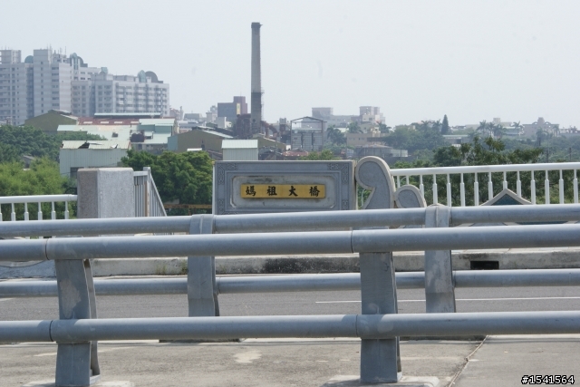 炎炎夏日!!!衝海邊看風車去~~