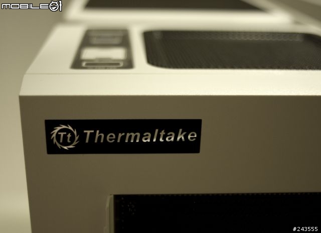 [開箱]新家入厝-Thermaltake Level 10 GT Snow