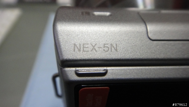 Sony NEX-5ND 銀色，開箱