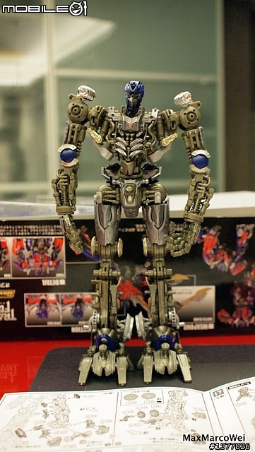 [分享] Takara Tomy DMK 1/35 Optimus Prime 科博文快速素組心得