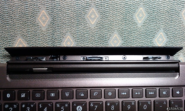 ASUS Eee Pad TF101  開啟精彩生活