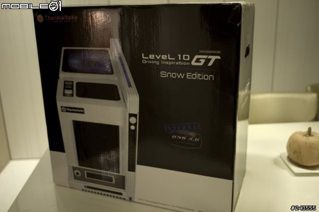 [開箱]新家入厝-Thermaltake Level 10 GT Snow