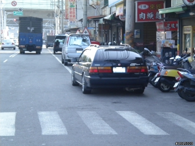第一次看到雅哥旅行車!!!真帥!!!