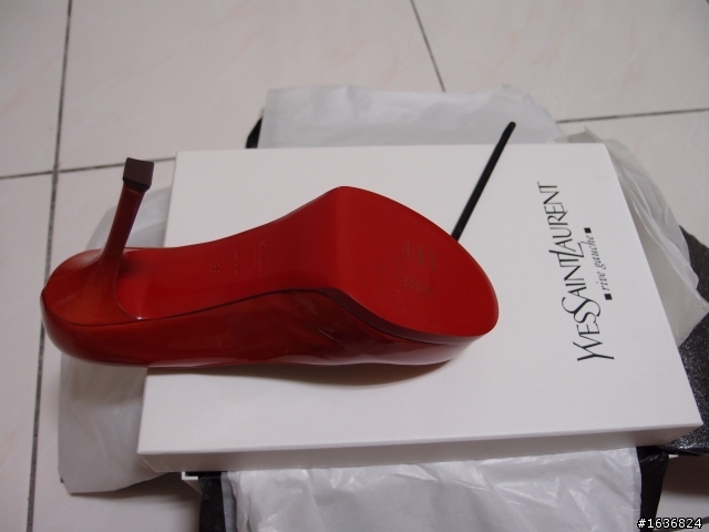 老婆的新鞋子～～～～～YSL~~~~!
