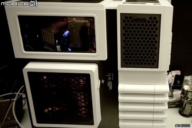 [開箱]新家入厝-Thermaltake Level 10 GT Snow
