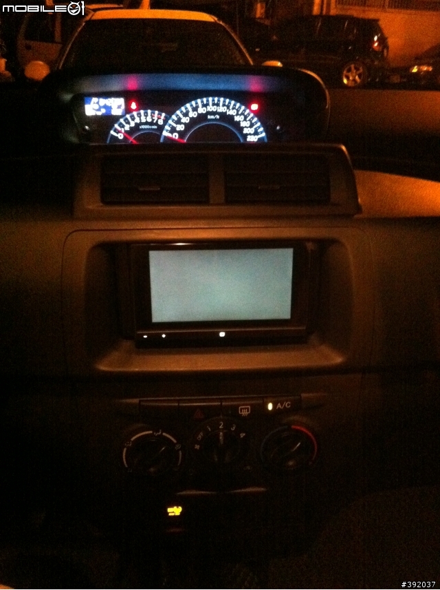 iPod/iPhone車用音響Pionner AppRadio(iPad好像也可以)----------9月2日更新,加入開箱文
