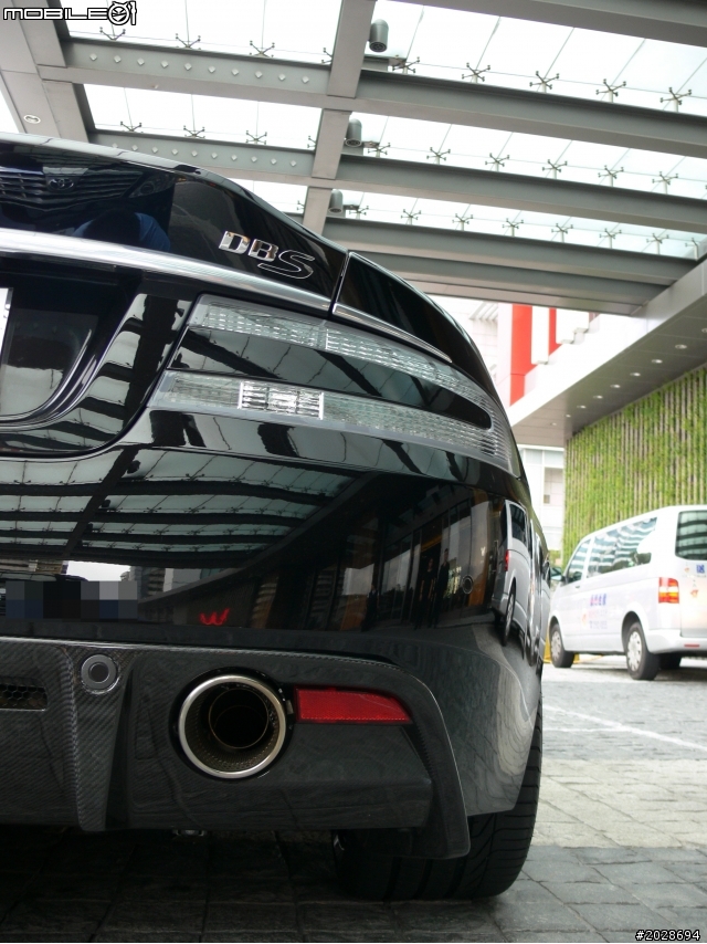 旅館前的 DBS