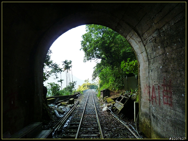 2011.09.11_再入獨立山鐵路隧道，驚見......