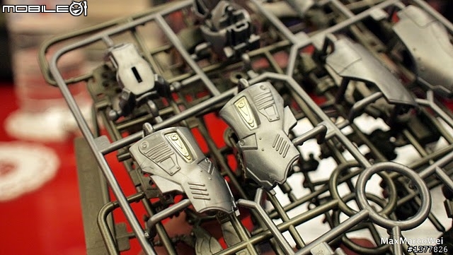 [分享] Takara Tomy DMK 1/35 Optimus Prime 科博文快速素組心得