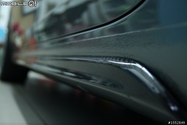 精緻與低調的奢華質感 邁向全車CARBON化 GOLF GTI MK6 [側裙篇]