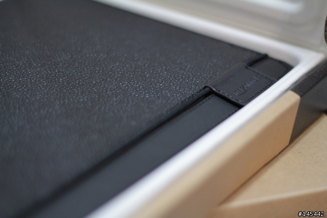 [開箱]Kindle DX Leather Cover 保護套終於飛來了!!