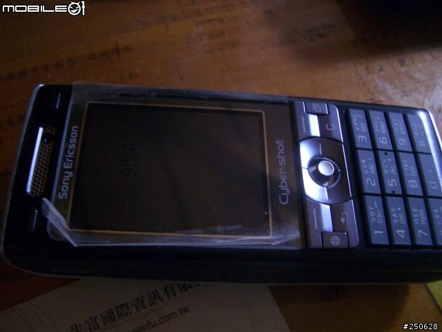 分享k800i全機換殼跟包膜