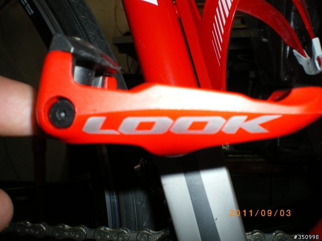 我的2011年富士FUJI ROUBAIX 1.0公路車和上卡踏心得報告~~