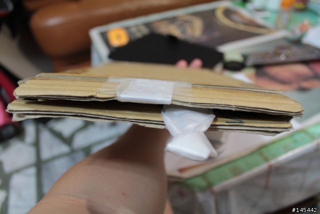 [開箱]Kindle DX Leather Cover 保護套終於飛來了!!