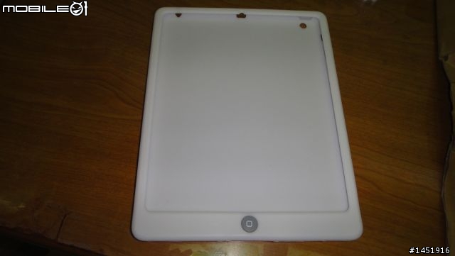 monCarbon for iPad2 "銀色"碳纖維背蓋開箱