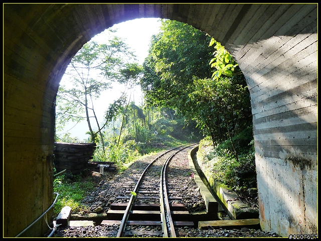 2011.09.11_再入獨立山鐵路隧道，驚見......