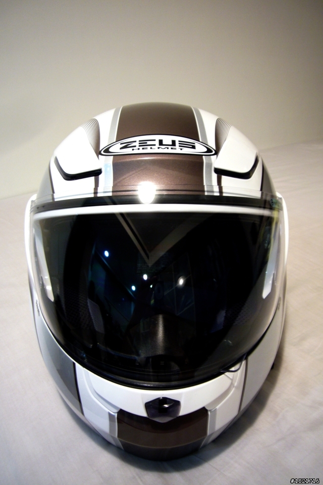 【簡易開箱】Zeus-3000A、SBK Super-R 為安全加分！