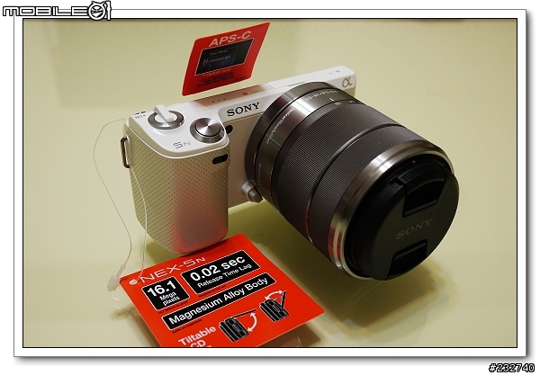 [分享] 白色情人NEX-5N開箱（加映原廠LCS-BBF專用包、GARIZ腕帶＆蓋貼）