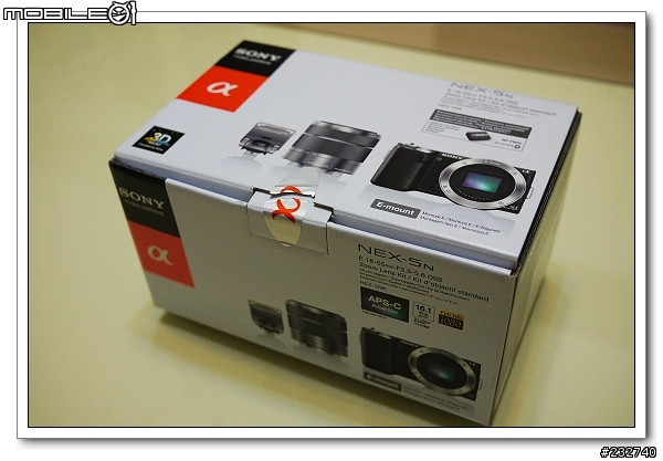 [分享] 白色情人NEX-5N開箱（加映原廠LCS-BBF專用包、GARIZ腕帶＆蓋貼）