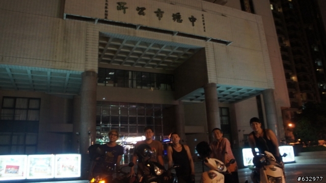 五個大男孩，想用環島來找回失去的青春熱情和感動