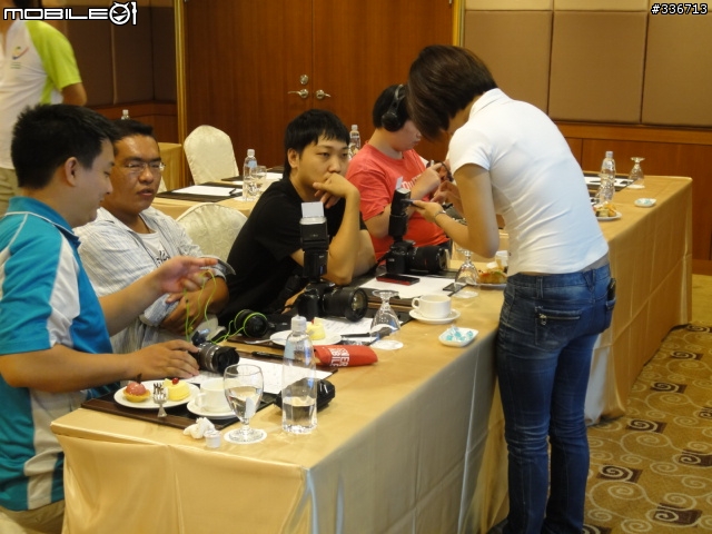 HTC EVO 3D 搶鮮體驗見面會 心得分享 圖多『高雄場』