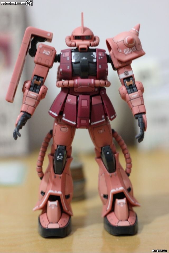RG 1/144 薩克 ZAKUII  小心紅色有角的! 速度是三倍!
