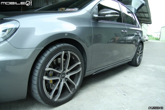 精緻與低調的奢華質感 邁向全車CARBON化 GOLF GTI MK6 [側裙篇]