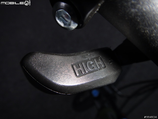 送給自己的生日禮物HUMMER HM2000