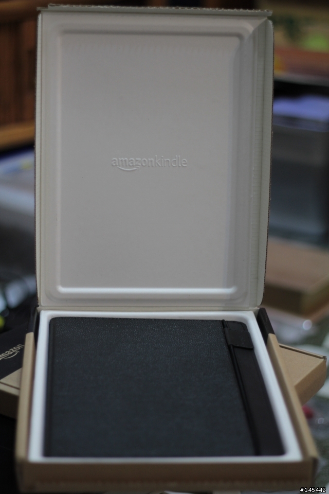 [開箱]Kindle DX Leather Cover 保護套終於飛來了!!