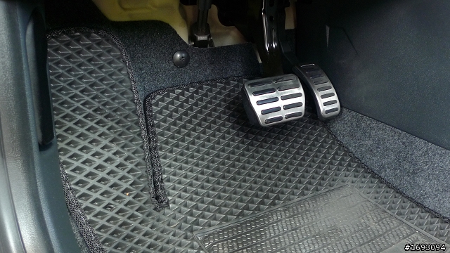 Fabia 1.6小開箱+內外裝照更新