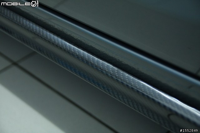 精緻與低調的奢華質感 邁向全車CARBON化 GOLF GTI MK6 [側裙篇]