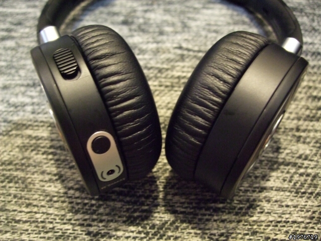 開箱...AKG K840KL無線耳機