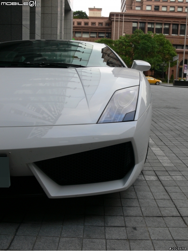 停在一旁的 Gallardo